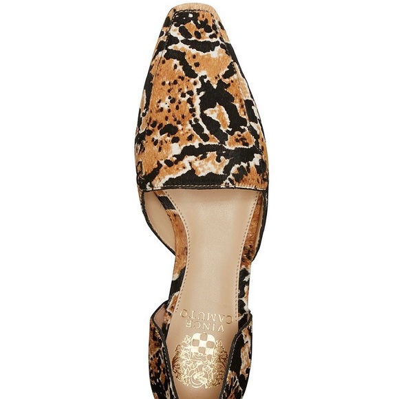 Vince Camuto Kordie Flats - Picture 6 of 8